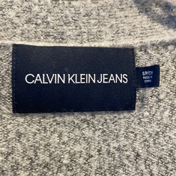 Cozy Grey Calvin Klein Cardigan | Size S - Picture 2 of 5